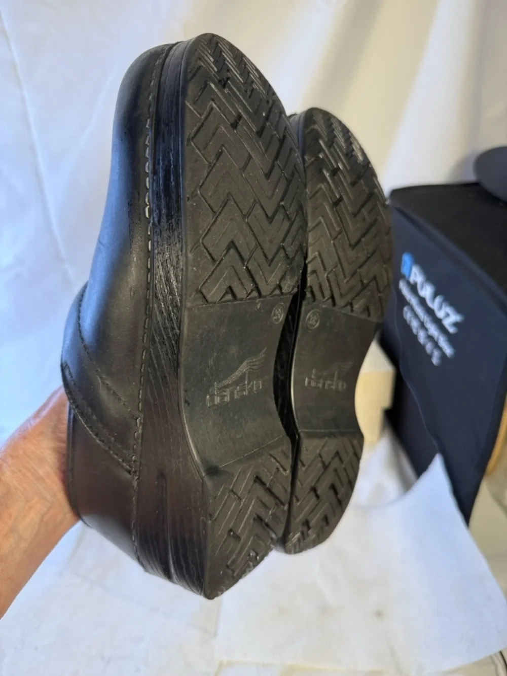 DANSKO BLACK LEATHER PROFESSIONAL CLOGS SIZE EU 38 or 7.5-8 - Picture 7 of 15